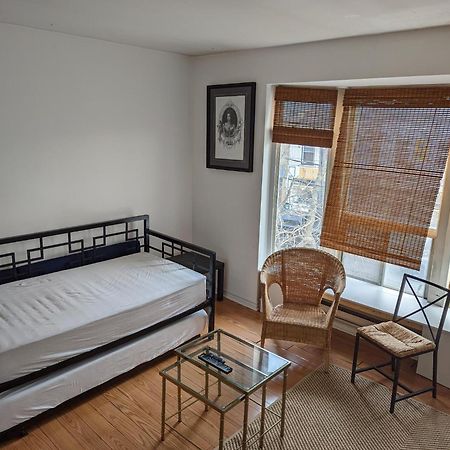 The Parkdale Hostellerie Toronto Buitenkant foto